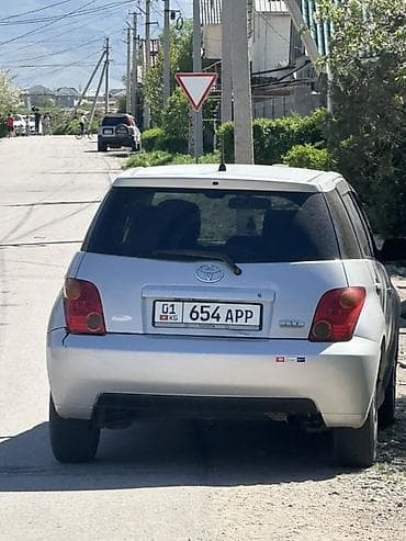 corolla 2004: Toyota Ist: 2003 г., 1.3 л, Автомат, Бензин, Хэтчбэк — 5