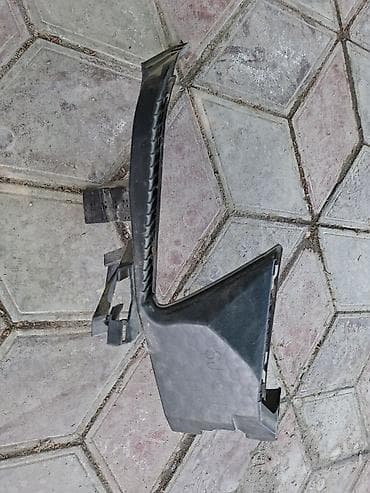 Продаю Крепление фары subaru forester 5 годы . Правое переднее