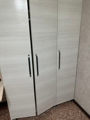 стол с регулировкой высоты бишкек: Шкаф в отличном состоянии
Срочно 
Үч полка
Шкаф большой — 1