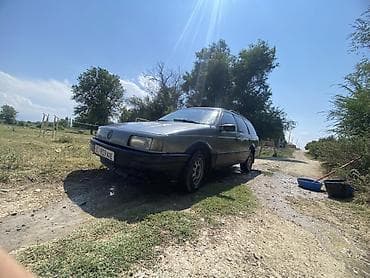 Volkswagen Passat: 1992 г., 1.8 л, Механика, Газ, Универсал — 2