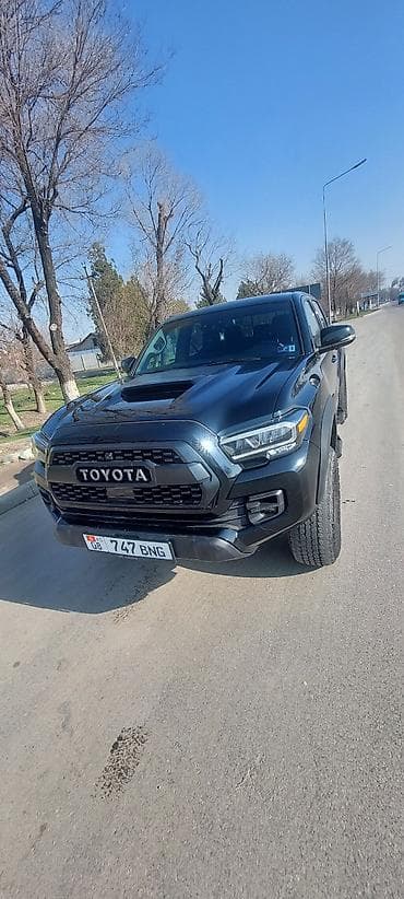 Toyota Tacoma: 2023 г., 3.5 л, Автомат, Бензин, Пикап at lalafo.kg Toyota Tacoma: 2023 г., 3.5 л, Автомат, Бензин, Пикап