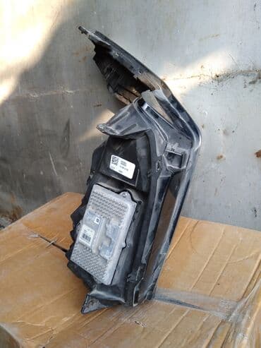 дополнительно фары: Передняя левая фара Cadillac 2018 г., Б/у, Оригинал, США — 2