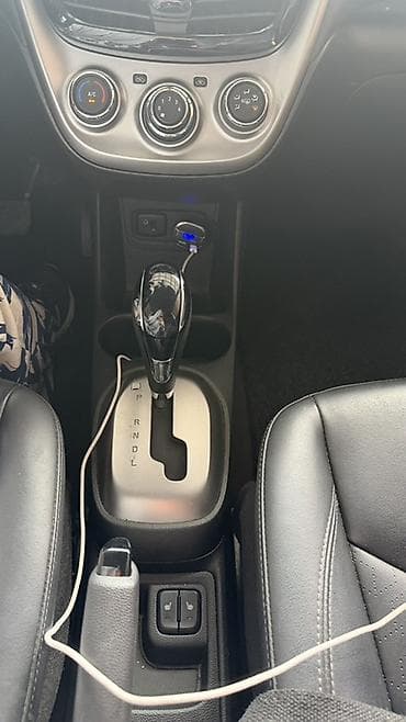 devo matiz: Chevrolet Spark: 2017 г., Автомат, Бензин, Хэтчбэк — 4