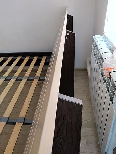 Кровати: Двуспальная кровать, Б/у, Каркас без матраса, длина - 230 см — 2