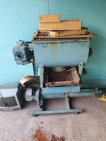 бетона миксер: Продаю бетономешалку 0.2 м3. Прочная,надежная.СССР. Штукатурный — 8