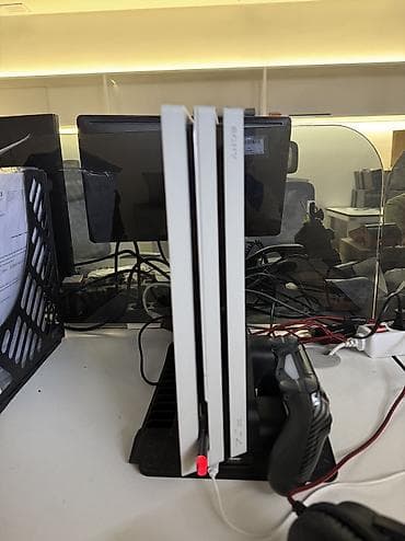 ps3 ps4: Продаю прошитую PS4 Pro 1TB White (3-я ревизия) + Комплект Цена: 26 — 2
