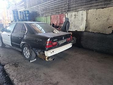 ош е34: BMW 5 series: 1990 г., Седан — 3