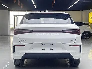 BYD: BYD E2: 2025 г. — 4