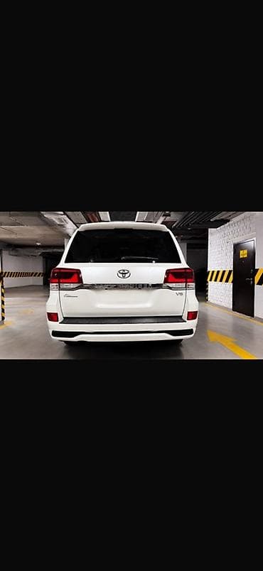 Продажа авто: Toyota Land Cruiser: 2016 г., Автомат, Бензин, Внедорожник — 3