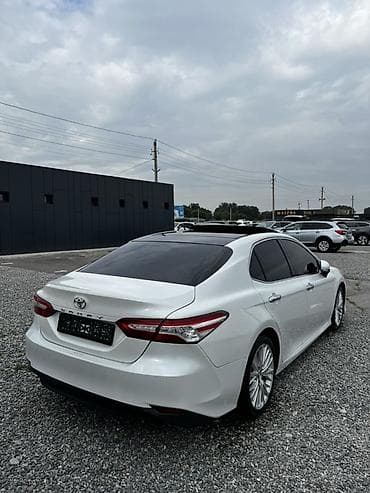 Toyota Camry: 2018 г., 2.5 л, Автомат, Бензин, Седан — 5