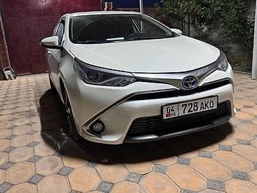 geely galaxy star 7: Toyota Corolla: 2018 г., 1.8 л, Вариатор, Гибрид, Седан — 1