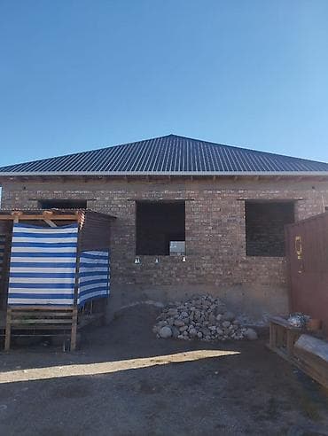 куплю модульный дом: Одноэтажный кирпичный дом в стадии строительства. Уй сатылат размери — 6