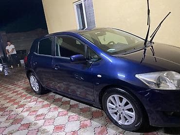 Унаа: Toyota Auris: 2009 г., 1.6 л, Кол менен иштөөчү, Бензин, Хетчбек — 2
