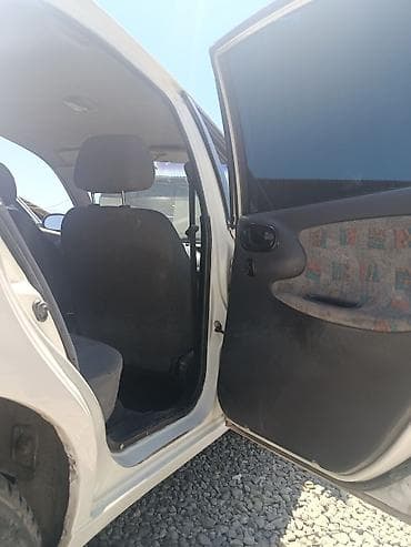 Унаа: Daewoo Lanos: 1999 г., 1.5 л, Кол менен иштөөчү, Бензин, Седан — 4