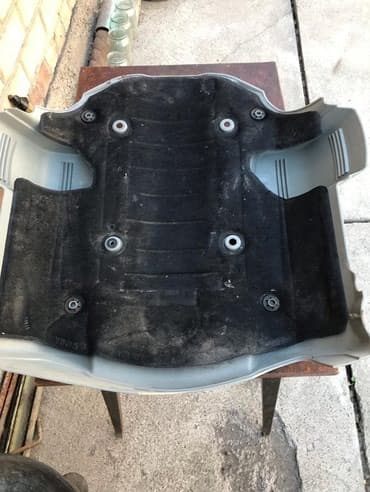 обтекатель на портер 1: Крышка двигателя вся целая без трещин BMW — 2