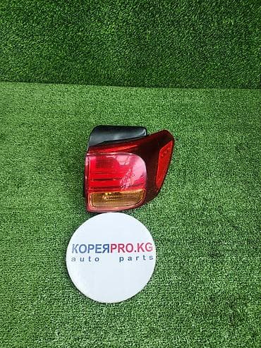 Комплект передних фар Kia Б/у, Оригинал at lalafo.kg Комплект передних фар Kia Б/у, Оригинал
