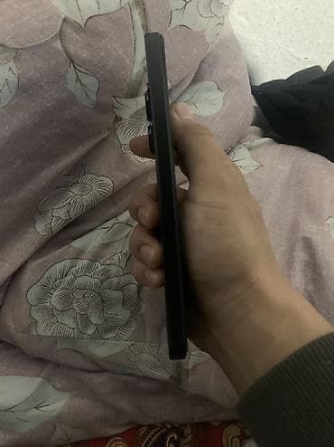 mi 1: Redmi, Redmi Note 13, Б/у, 128 ГБ, цвет - Черный, 2 SIM — 4