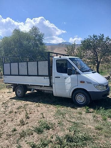 максус авто: Жеңил жүк ташуучу унаа, Mercedes-Benz, Стандарт, 2 т, Колдонулган — 3
