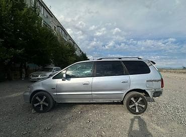 разбитые авто: Honda Odyssey: 1995 г., 2.3 л, Автомат, Бензин, Минивэн — 3