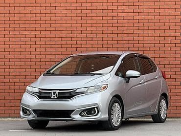 Унаа: Honda Fit: 2017 г., 1.5 л, Кол менен иштөөчү, Бензин, Хетчбек — 1