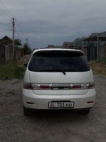китай минивен: Toyota Gaia: 2003 г., 2 л, Автомат, Бензин, Минивэн — 4