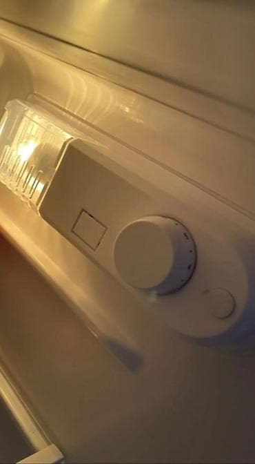 mini refrigerator: Холодильник Б/у, Двухкамерный — 4
