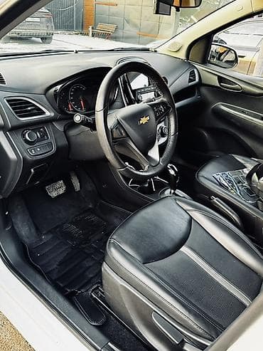 Продажа авто: Chevrolet Spark: 2019 г., 1 л, Автомат, Бензин, Хэтчбэк — 7