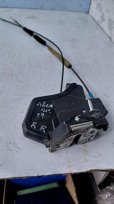 key maker: Замок двери Toyota 2004 г., Б/у, Оригинал, Япония — 1