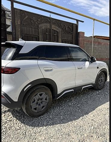мини электро машына: BYD Yuan Up: 2025 г., Робот, Электромобиль, Кроссовер — 2