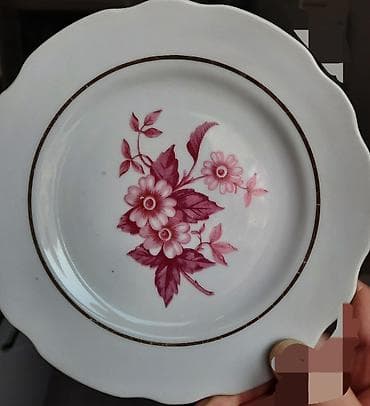 Кесе по 150с, тарелки советские по 100 с