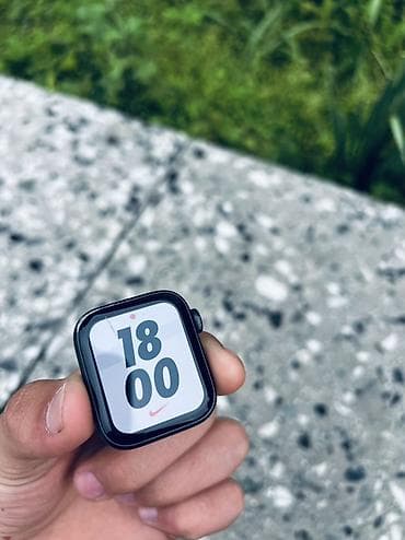 garmin fenix 5 цена: Apple Watch (корпус без ремешка) - Серия: выглядит как Apple Watch — 3