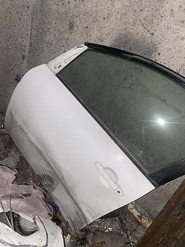 купить осб в бишкеке: Дверь Передняя левая Toyota — 1