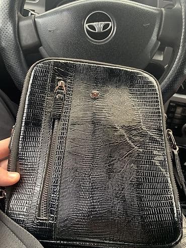 мода: Мужская наплечная сумка через плечо - Материал: глянцевая эко‑кожа с — 1