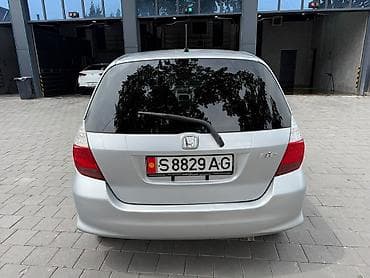 күзгү: Honda Fit: 2006 г., 1.3 л, Автомат, Бензин, Хетчбек — 5