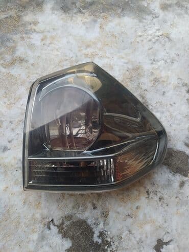 меняю на рекс: Lexus RX 330 задний плафон. Оригинал — 1