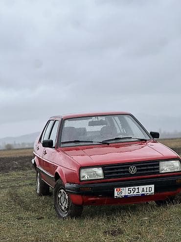 Volkswagen Jetta: 1988 г., 1.6 л, Механика, Бензин, Седан