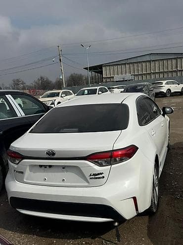 лейлек маркет: Toyota Levin: 2021 г., 1.8 л, Гибрид, Седан — 3