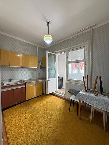 Недвижимость: 1 комната, 35 м², 106 серия, 12 мкр 106 серия, 7 этаж, Старый ремонт — 5