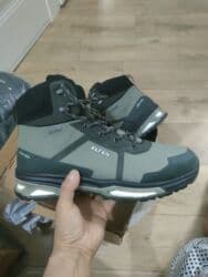 Кроссовки зимние. Размеры 44, 48.Немецкий бренд.Новые