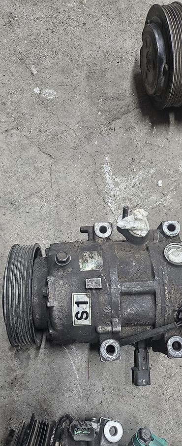 кампрестор: Компрессор Hyundai Б/у, Оригинал — 2