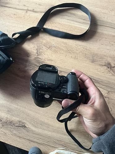 Фото и видеокамеры: Цифровая камера Konica Minolta Z6(бридж) Комплект: - Камера Konica — 2