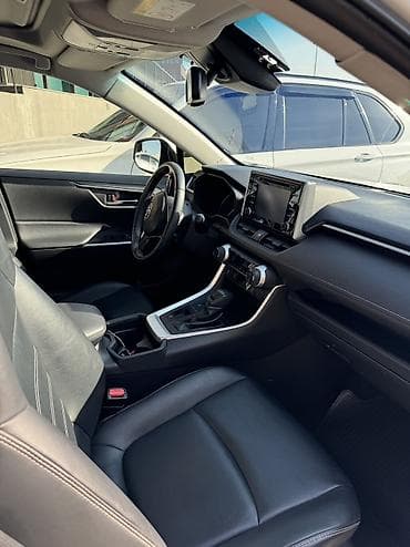 prius v: Toyota RAV4: 2021 г., 2.5 л, Автомат, Гибрид, Кроссовер — 9