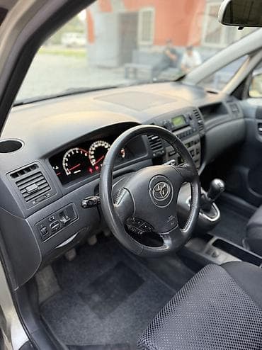 carplay android: Toyota Corolla Verso: 2003 г., 1.6 л, Механика, Бензин, Универсал — 8