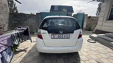 хафей брио: Honda Jazz: 2010 г., 1.4 л, Робот, Бензин, Хэтчбэк — 4