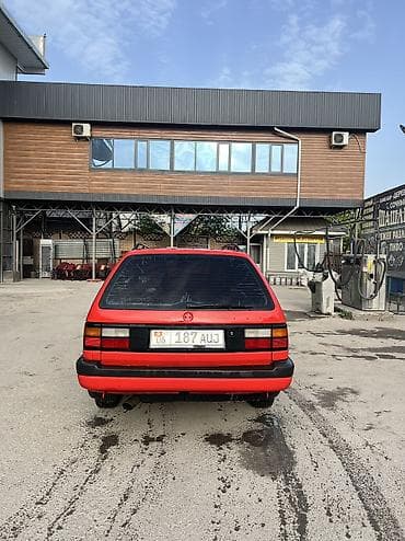 Продажа авто: Volkswagen Passat: 1990 г., Механика, Бензин, Универсал — 2