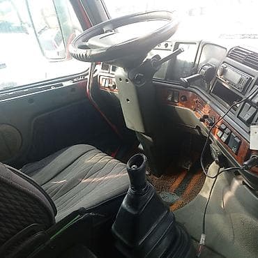 daf xf: Тягач, Volvo, 2002 г., Тентованный — 4