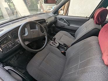 Транспорт: Volkswagen Passat: 1990 г., 1.8 л, Механика, Бензин, Универсал — 5