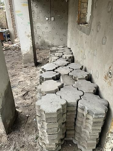 прайс лист на бетонные работы 2022: Тротуарная плитка «Четырёхлистник» (фигурная) 1 шт 25 сом Состоянии — 2