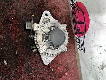 corolla 2016: Генератор Toyota 2014 г., Б/у, Оригинал, Япония — 1