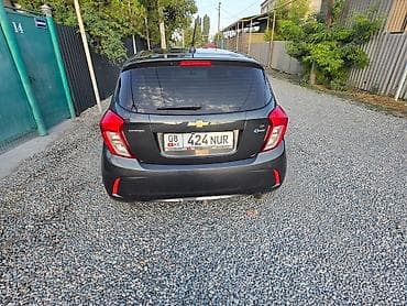 100: Chevrolet Spark: 2017 г., 1 л, Автомат, Бензин, Хэтчбэк — 3